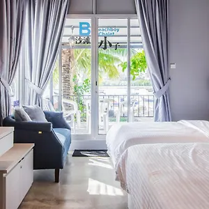  Chalet Beachboy By The